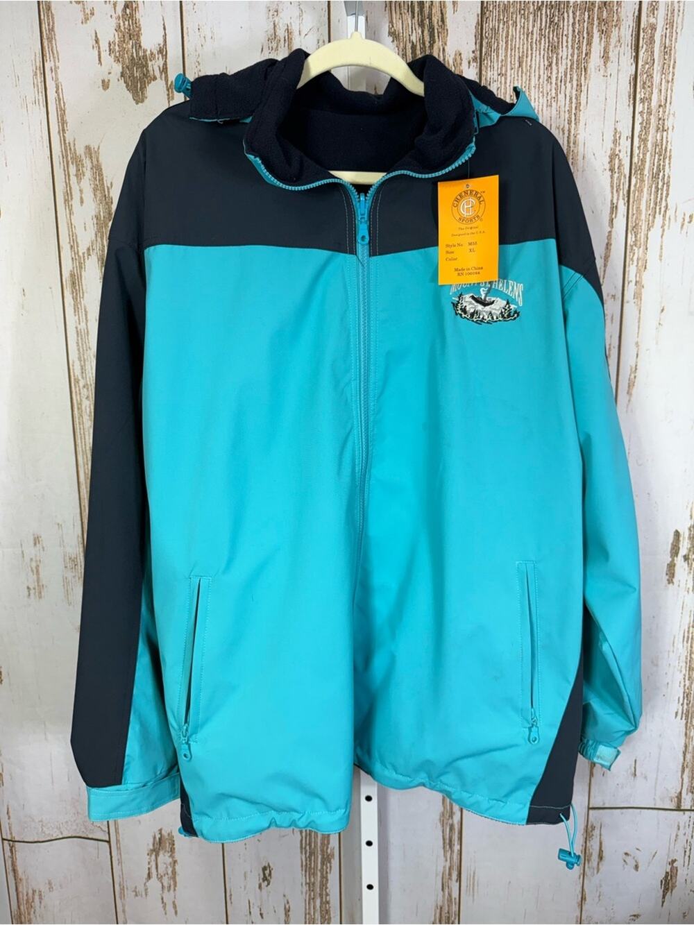 NWT, Cheneral Sports, Mount St. Helens Reversible Coat. Size XL.